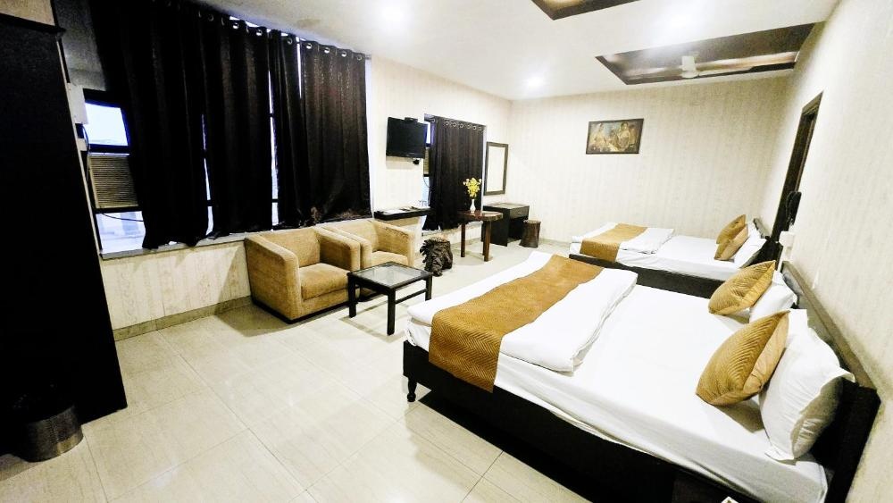 Room image 3